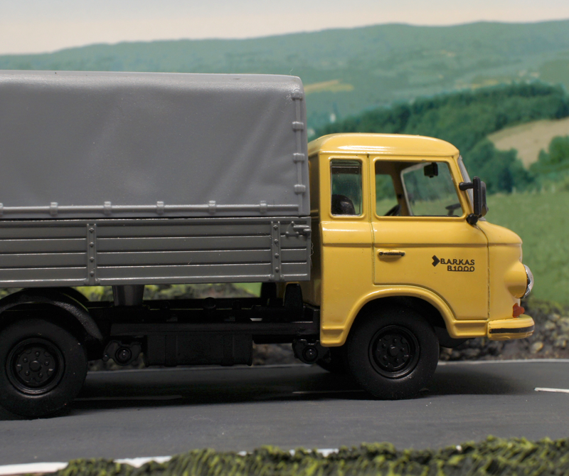 Illustration for article titled Troublesome Trucking Teutonic Tuesday: Die Rückkehr des Zweitakt. Und Kommis.
